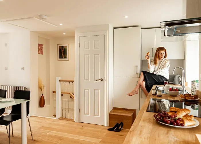 Amethyst Apartment